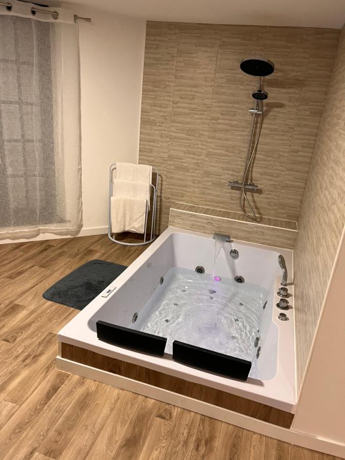Готель Magnifique Loft 35M2 Jacuzzi Rvb Night 1 Ам'єн Екстер'єр фото